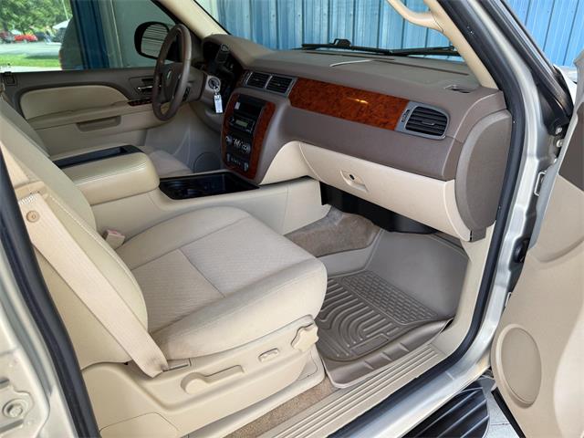 2011 Chevrolet Suburban (CC-2084032) for sale in Paris , Kentucky