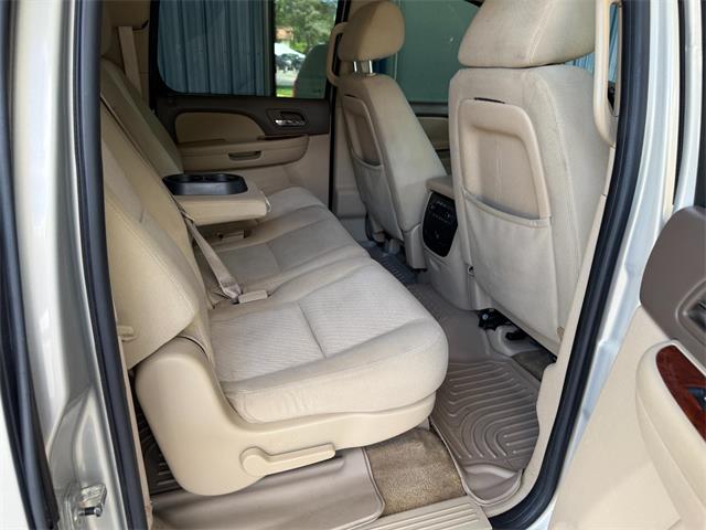 2011 Chevrolet Suburban (CC-2084032) for sale in Paris , Kentucky