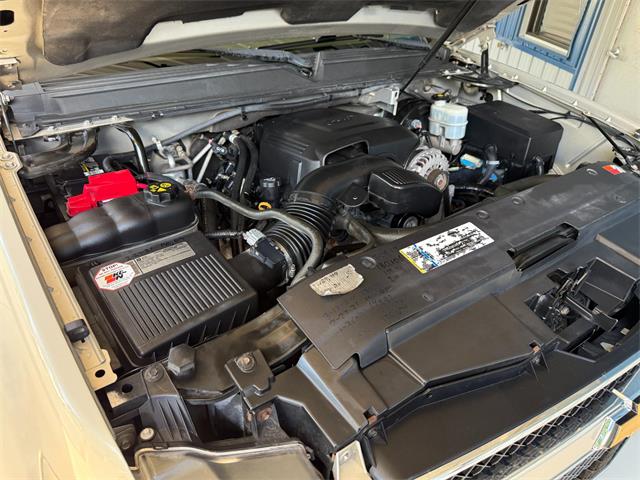 2011 Chevrolet Suburban (CC-2084032) for sale in Paris , Kentucky