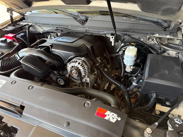 2011 Chevrolet Suburban (CC-2084032) for sale in Paris , Kentucky
