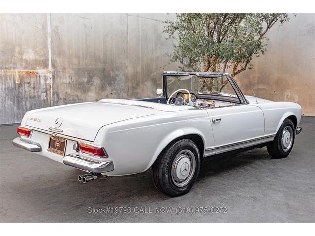 1966 Mercedes-Benz 230SL (CC-2080444) for sale in Beverly Hills, California