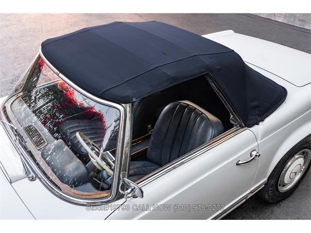 1966 Mercedes-Benz 230SL (CC-2080444) for sale in Beverly Hills, California