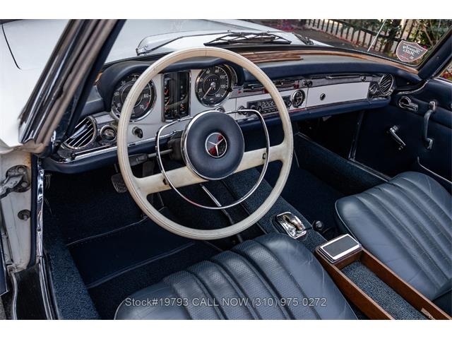 1966 Mercedes-Benz 230SL (CC-2080444) for sale in Beverly Hills, California