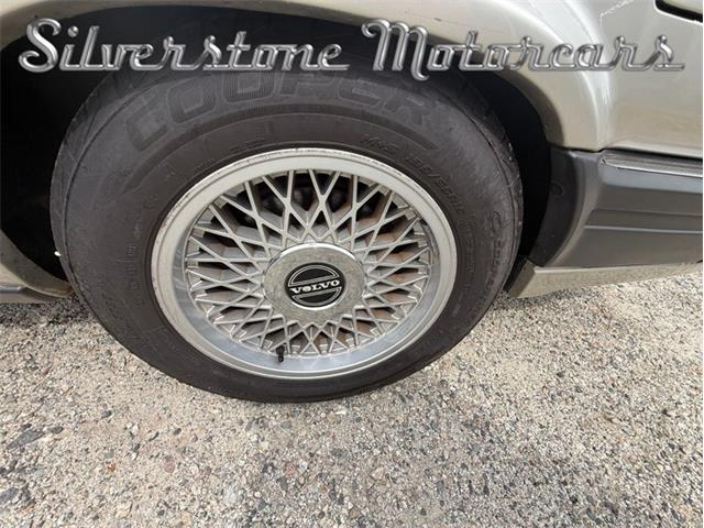 1990 Volvo 780 (CC-2084505) for sale in North Andover, Massachusetts