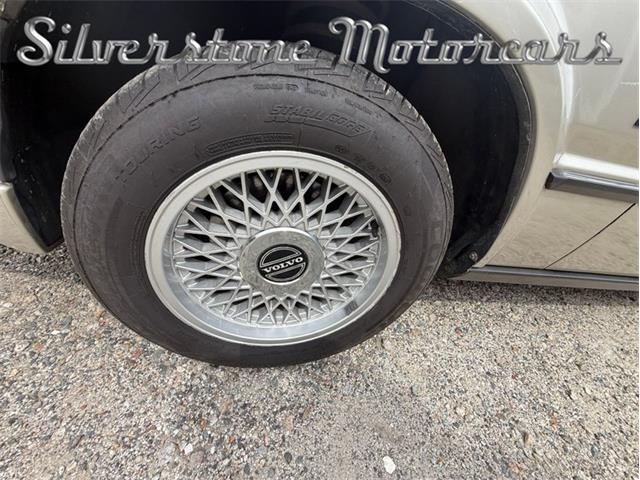 1990 Volvo 780 (CC-2084505) for sale in North Andover, Massachusetts