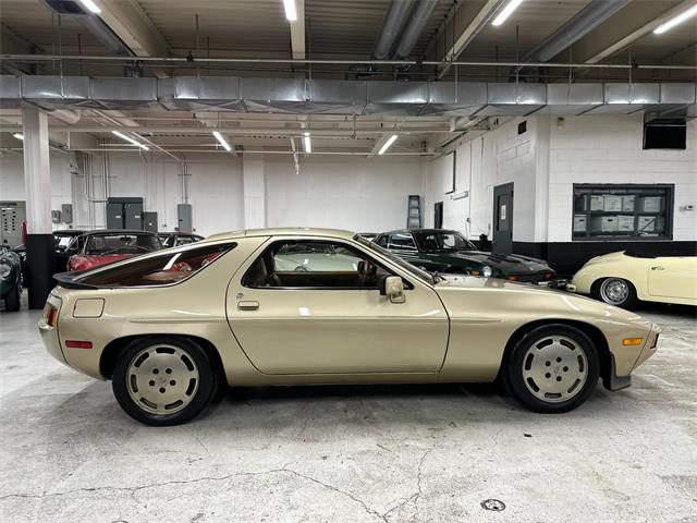 1982 Porsche 928 (CC-2084550) for sale in Huntington Station, New York