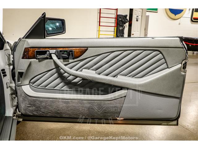 1991 Mercedes-Benz 560 (CC-2084761) for sale in Grand Rapids, Michigan