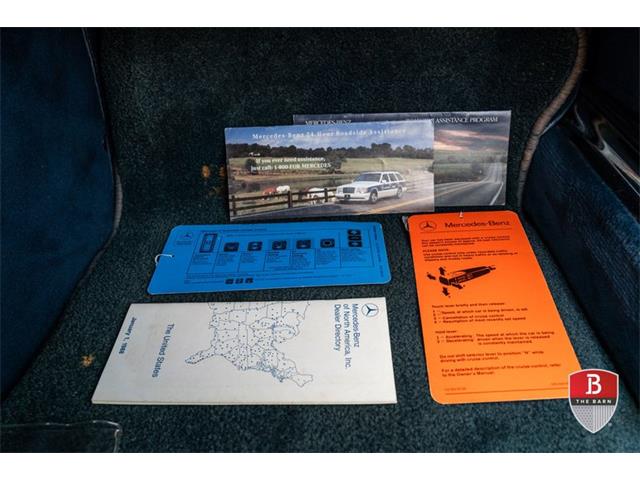 1988 Mercedes-Benz 560 (CC-2085505) for sale in Miami, Florida