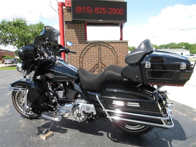 2010 Harley-Davidson FLHTCU (CC-2085576) for sale in Sterling, Illinois