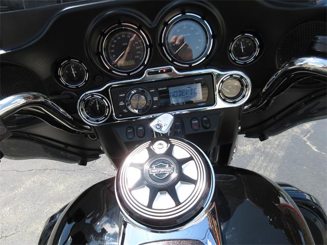 2010 Harley-Davidson FLHTCU (CC-2085576) for sale in Sterling, Illinois