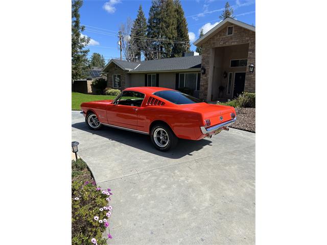 1965 Ford Mustang Fastback (CC-2085601) for sale in Fresno, California