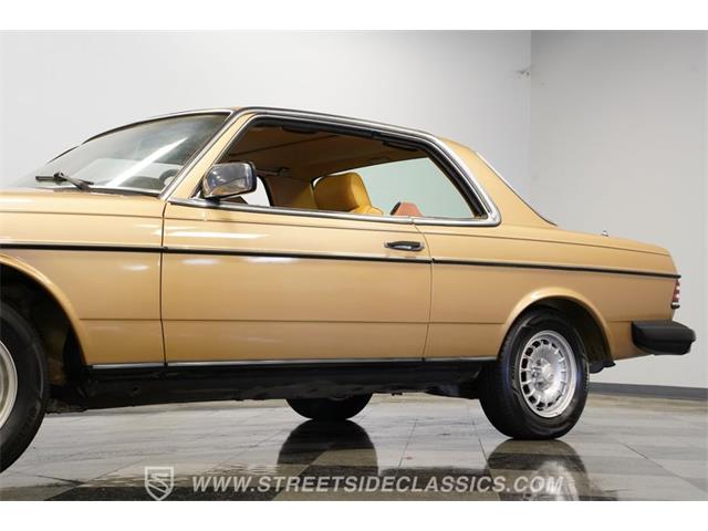1983 Mercedes-Benz 300CD (CC-2085613) for sale in Concord, North Carolina