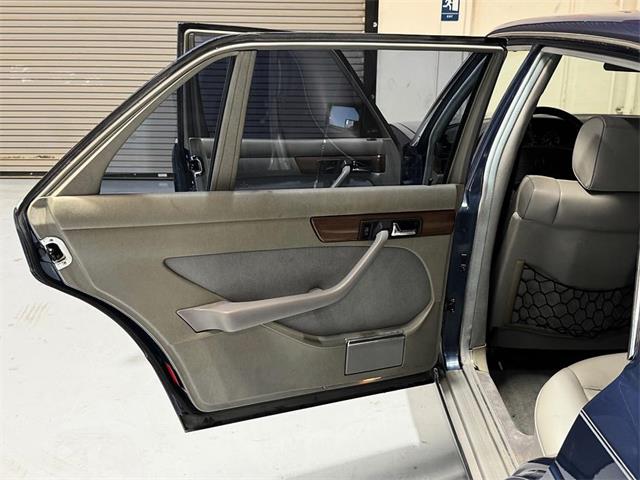 1986 Mercedes-Benz 420 (CC-2086012) for sale in Palm Desert , California