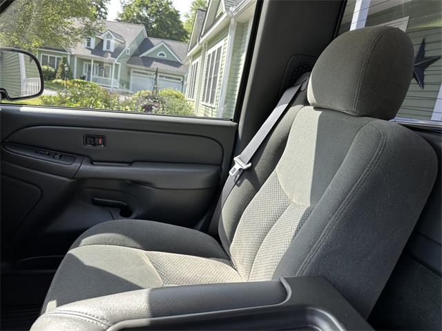 2004 Chevrolet Silverado (CC-2086109) for sale in Hingham, Massachusetts