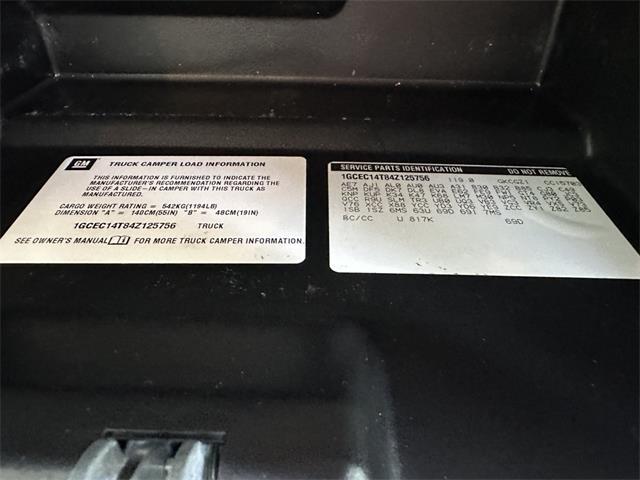 2004 Chevrolet Silverado (CC-2086109) for sale in Hingham, Massachusetts