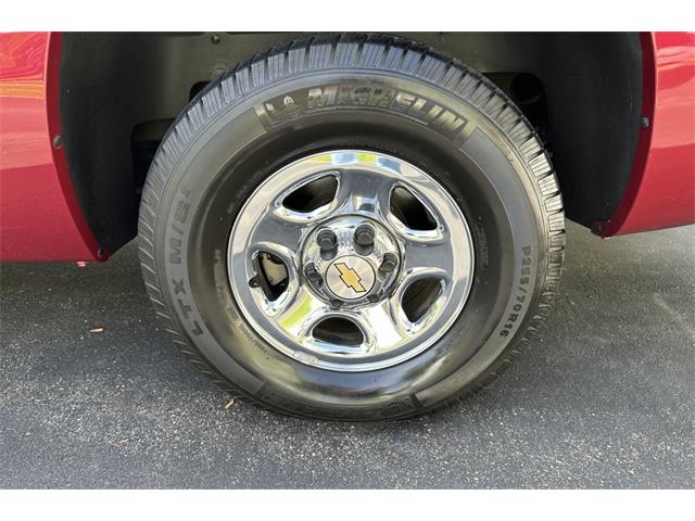 2004 Chevrolet Silverado (CC-2086109) for sale in Hingham, Massachusetts