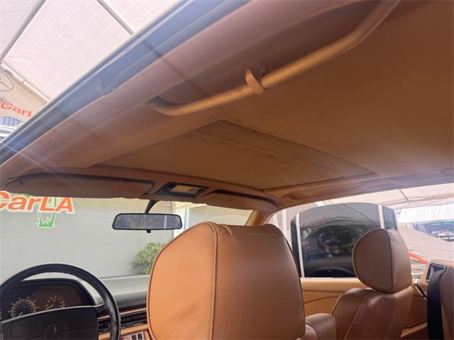 1988 Mercedes-Benz 560 (CC-2086294) for sale in Los Angeles, California