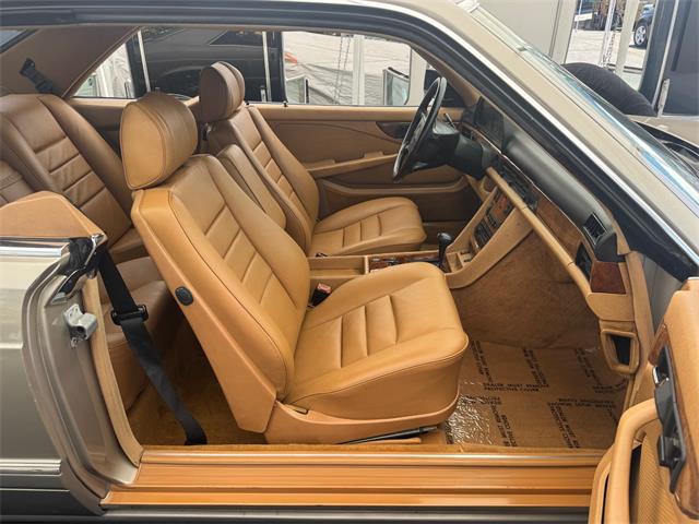 1988 Mercedes-Benz 560 (CC-2086294) for sale in Los Angeles, California