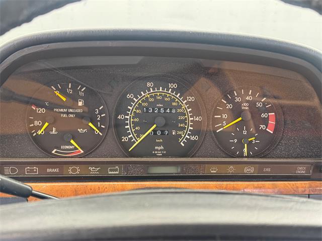 1988 Mercedes-Benz 560 (CC-2086294) for sale in Los Angeles, California