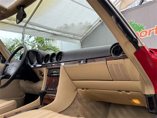1989 Mercedes-Benz 560 (CC-2086297) for sale in Los Angeles, California