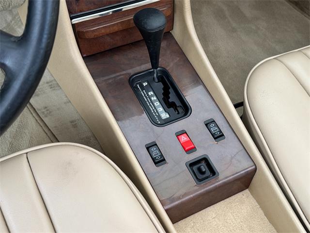 1989 Mercedes-Benz 560 (CC-2086297) for sale in Los Angeles, California