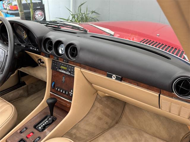 1989 Mercedes-Benz 560 (CC-2086297) for sale in Los Angeles, California