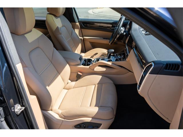 2022 Porsche Cayenne (CC-2086318) for sale in Sherman Oaks, California