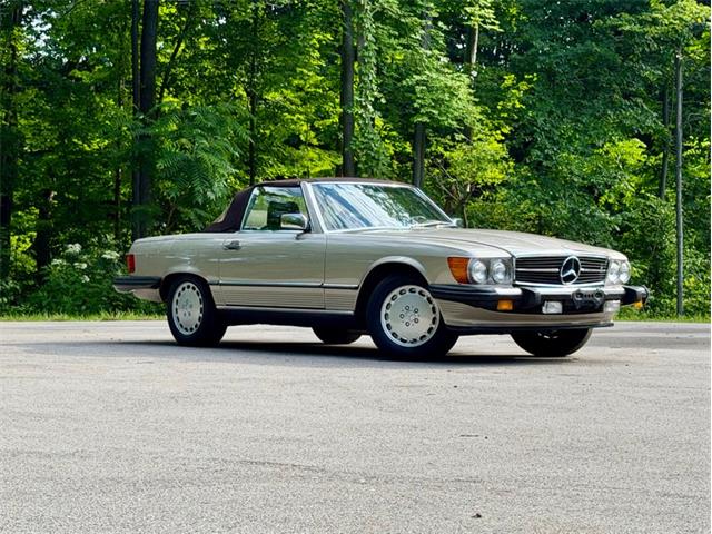 1988 Mercedes-Benz 560SL (CC-2086346) for sale in Saugatuck, Michigan