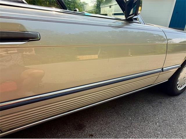 1988 Mercedes-Benz 560SL (CC-2086346) for sale in Saugatuck, Michigan