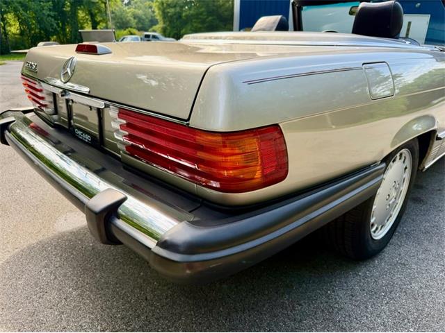 1988 Mercedes-Benz 560SL (CC-2086346) for sale in Saugatuck, Michigan