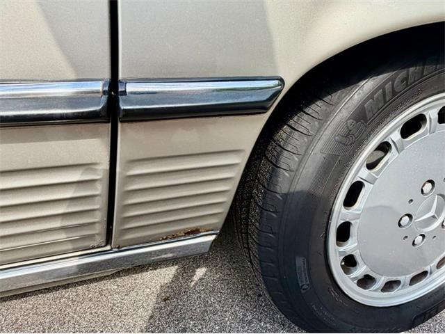 1988 Mercedes-Benz 560SL (CC-2086346) for sale in Saugatuck, Michigan