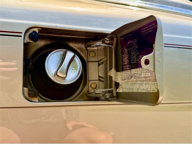 1988 Mercedes-Benz 560SL (CC-2086346) for sale in Saugatuck, Michigan