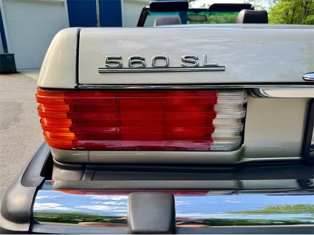 1988 Mercedes-Benz 560SL (CC-2086346) for sale in Saugatuck, Michigan