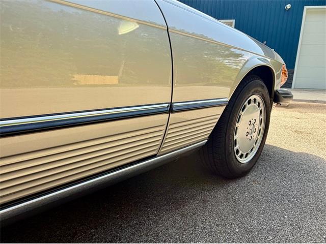 1988 Mercedes-Benz 560SL (CC-2086346) for sale in Saugatuck, Michigan