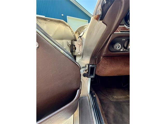 1988 Mercedes-Benz 560SL (CC-2086346) for sale in Saugatuck, Michigan
