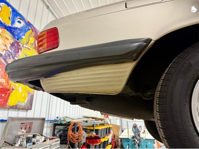 1988 Mercedes-Benz 560SL (CC-2086346) for sale in Saugatuck, Michigan