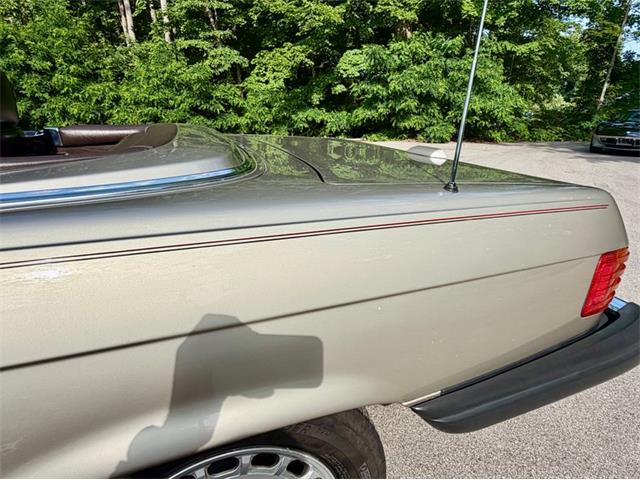 1988 Mercedes-Benz 560SL (CC-2086346) for sale in Saugatuck, Michigan