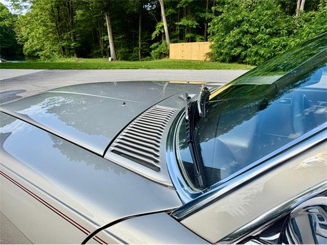 1988 Mercedes-Benz 560SL (CC-2086346) for sale in Saugatuck, Michigan