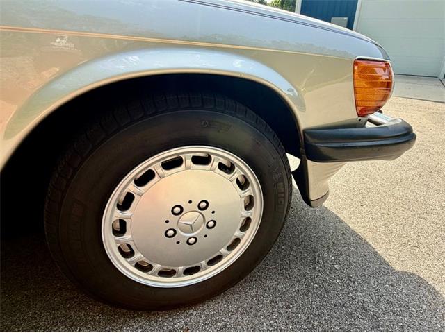 1988 Mercedes-Benz 560SL (CC-2086346) for sale in Saugatuck, Michigan