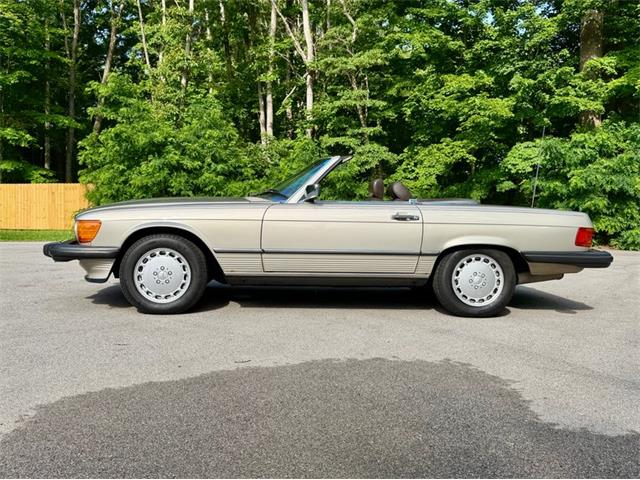 1988 Mercedes-Benz 560SL (CC-2086346) for sale in Saugatuck, Michigan