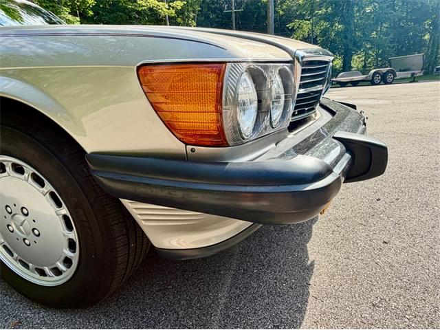 1988 Mercedes-Benz 560SL (CC-2086346) for sale in Saugatuck, Michigan