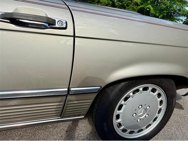 1988 Mercedes-Benz 560SL (CC-2086346) for sale in Saugatuck, Michigan