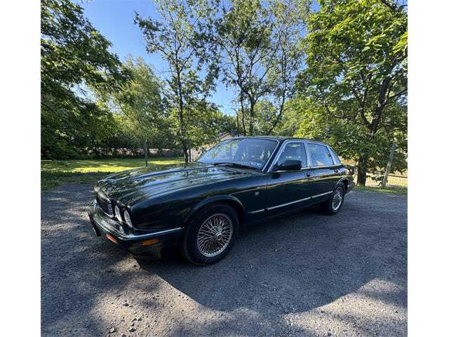 1998 Jaguar XJ8 (CC-2086367) for sale in Mill Hall, Pennsylvania
