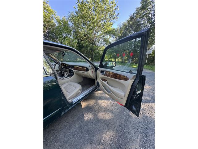 1998 Jaguar XJ8 (CC-2086367) for sale in Mill Hall, Pennsylvania