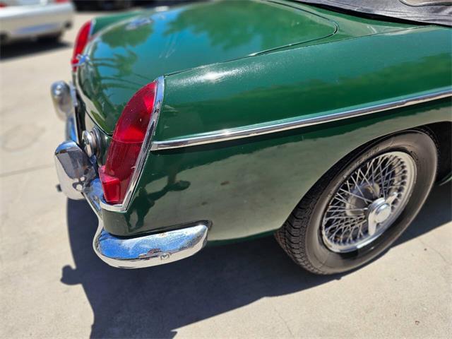 1965 MG MGB (CC-2086614) for sale in Woodland Hills, California