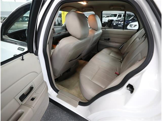 2011 Ford Crown Victoria (CC-2086626) for sale in Addison, Illinois