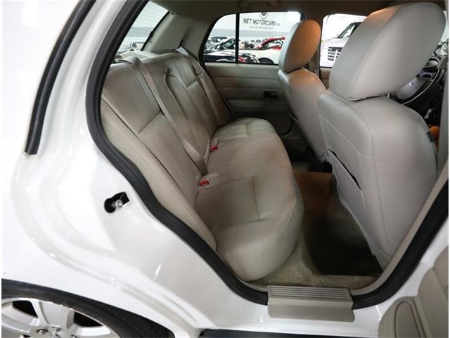 2011 Ford Crown Victoria (CC-2086626) for sale in Addison, Illinois