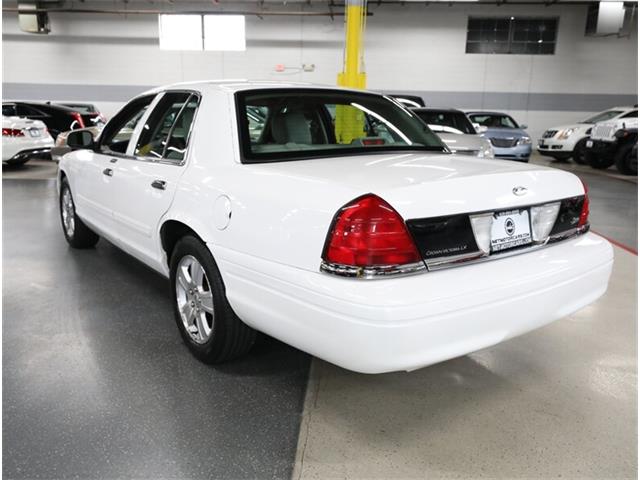2011 Ford Crown Victoria (CC-2086626) for sale in Addison, Illinois