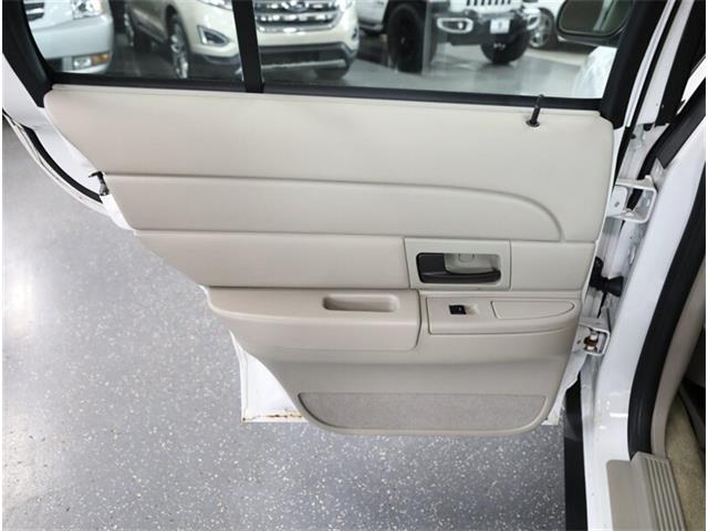 2011 Ford Crown Victoria (CC-2086626) for sale in Addison, Illinois