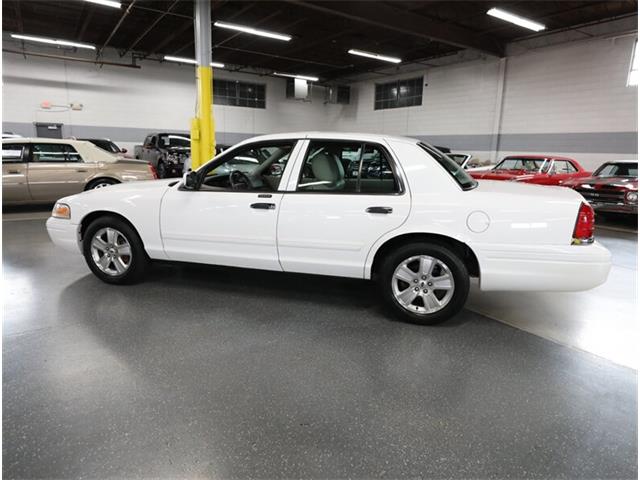 2011 Ford Crown Victoria (CC-2086626) for sale in Addison, Illinois